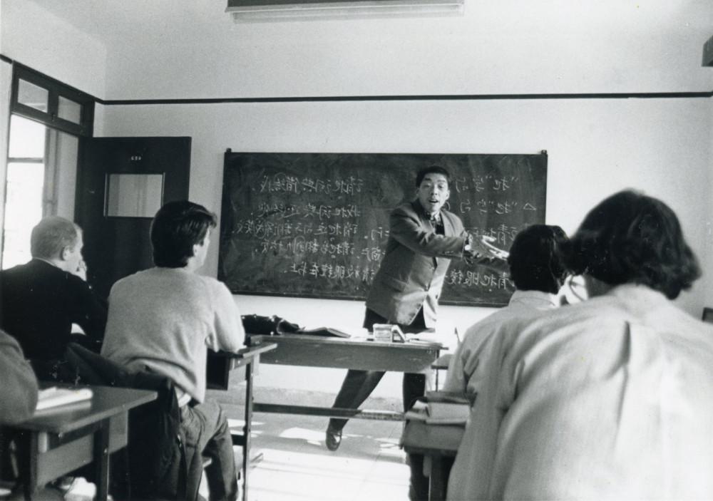 贝洛伊特学生在上海复旦大学上课.