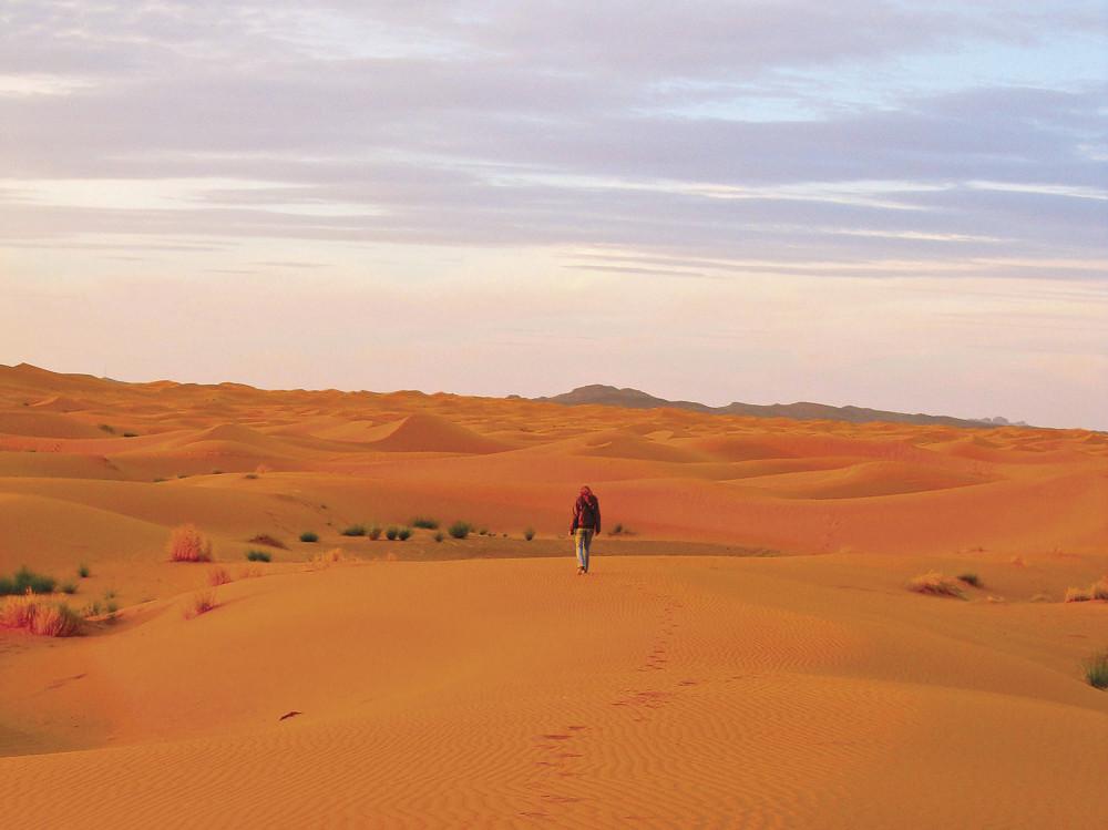 杰西卡·派克14年在摩洛哥西部拍摄了这张照片，名为《迷失》. 它获得了第一名 ...