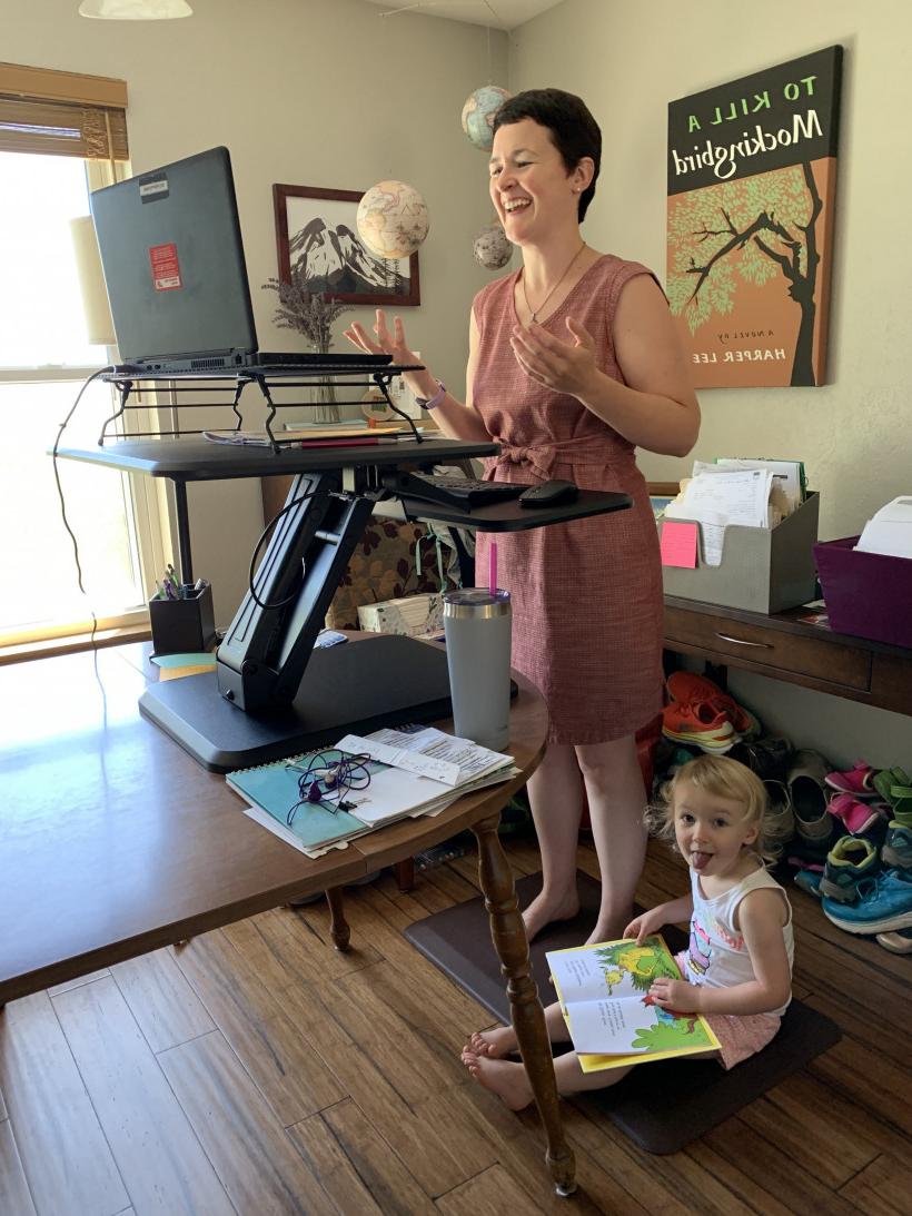 Alana 外套兰金'05 teaches remotely with her daughter, 秋天, 附近的. She's one of nearly a dozen alumni who helped their former Belo...